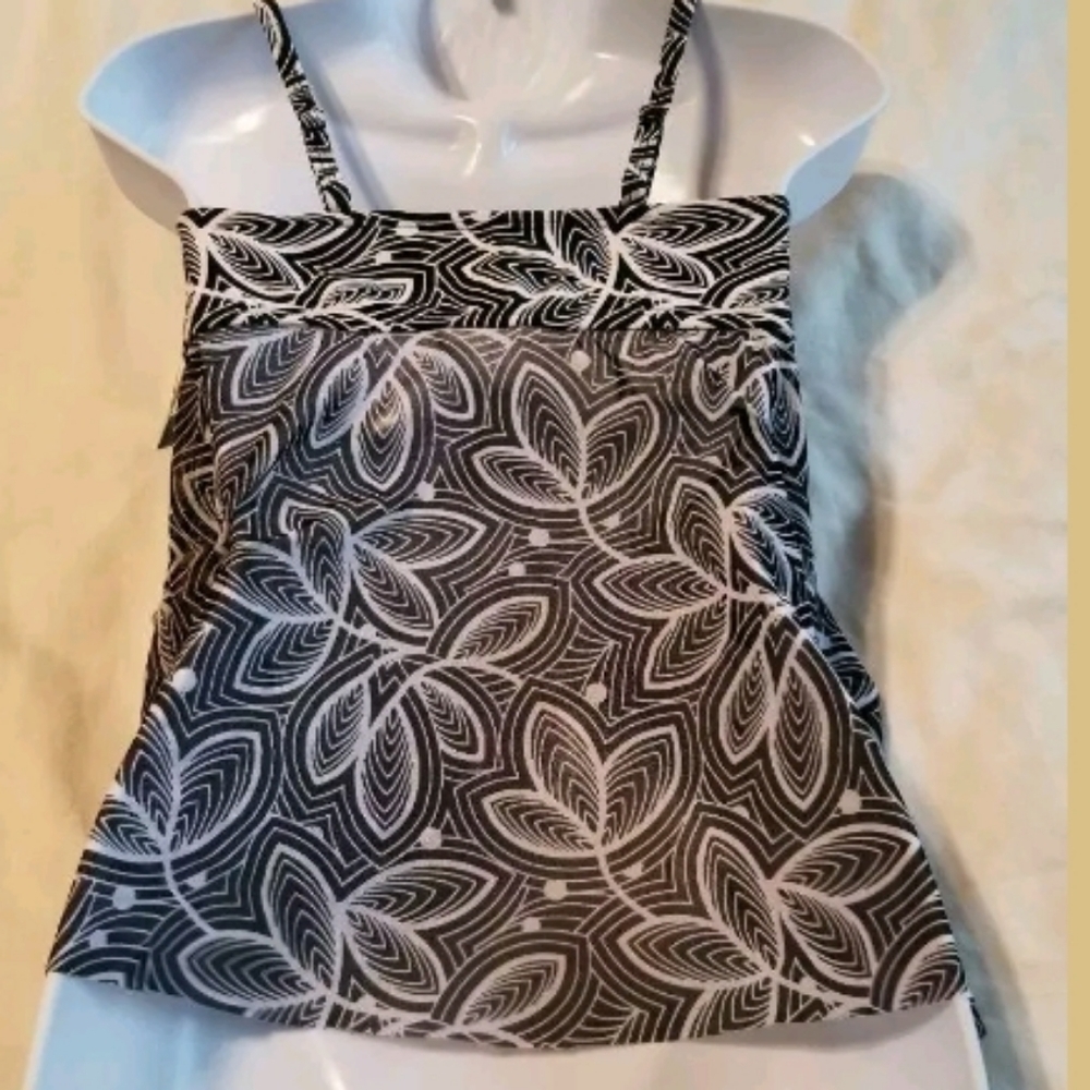 CHRISTINA Breezy tummy Whimsical vibe MATERNITY FLYAWAY swim top New - Picture 3 of 3